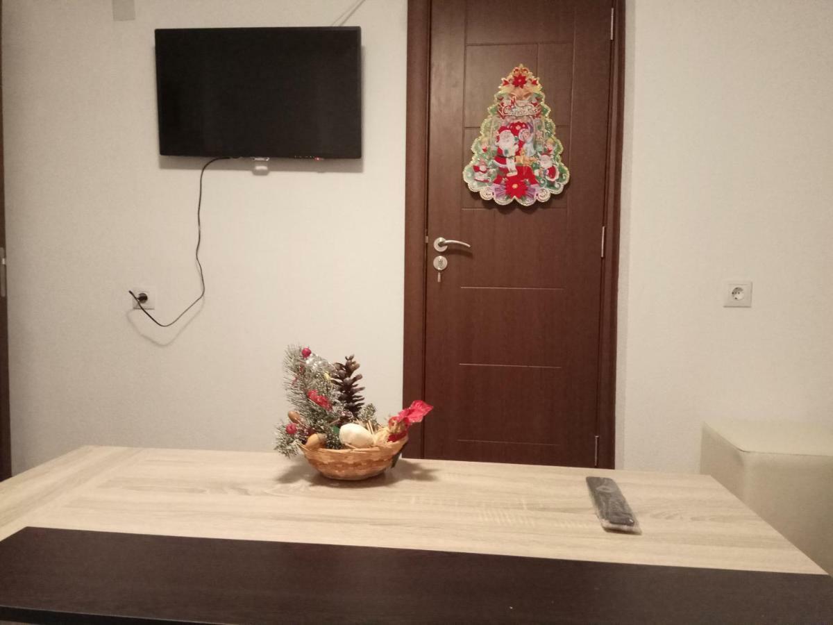 Yellow House Смолян Экстерьер фото